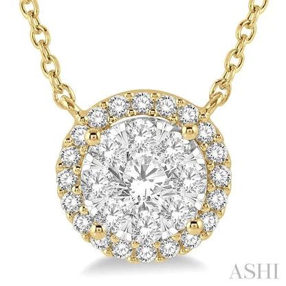 Round Shape Halo Lovebright Essential Diamond Pendant