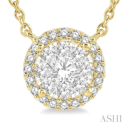 Round Shape Halo Lovebright Essential Diamond Pendant