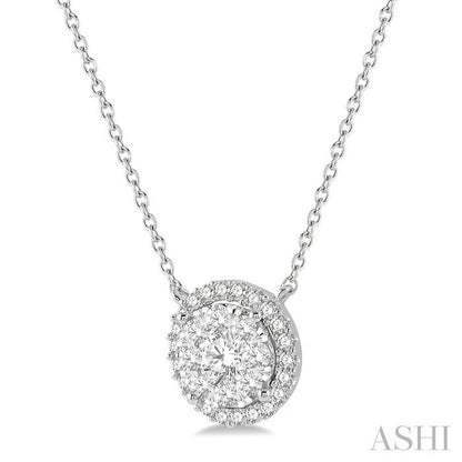 Round Shape Halo Lovebright Essential Diamond Pendant
