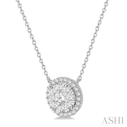 Round Shape Halo Lovebright Essential Diamond Pendant