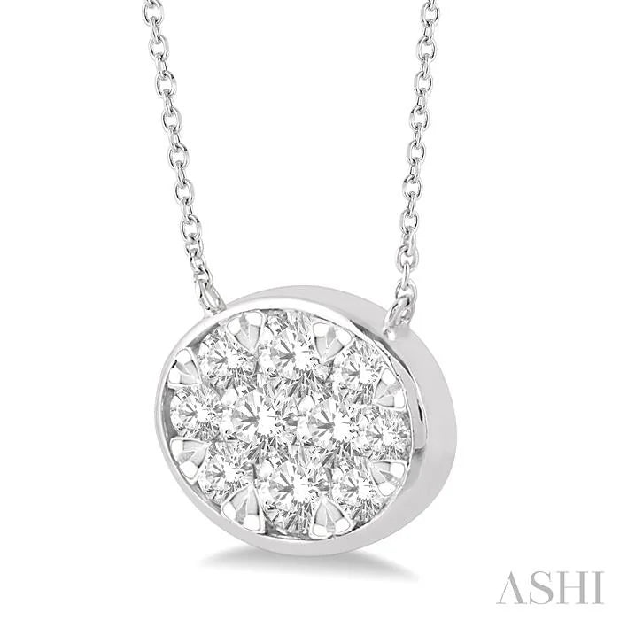 Oval Shape East-West Bezel Set Lovebright Essential Diamond Pendant