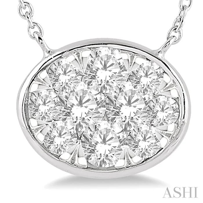 Oval Shape East-West Bezel Set Lovebright Essential Diamond Pendant