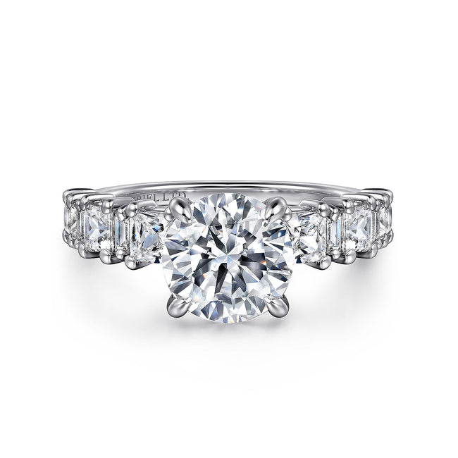 18K White Gold Round Diamond Engagement Ring