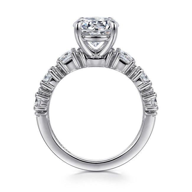 18K White Gold Round Diamond Engagement Ring