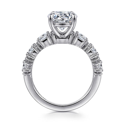 18K White Gold Round Diamond Engagement Ring