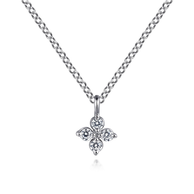 14K White Gold Diamond Necklace W/Flower Shape