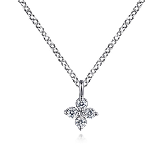 14K White Gold Diamond Necklace W/Flower Shape